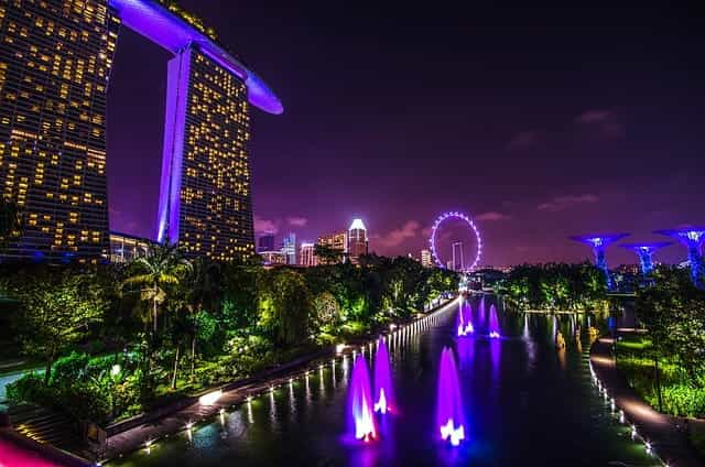 Marina Bay Sands nighttime on the water.